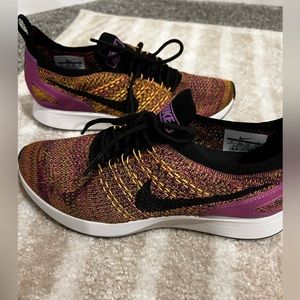 BRAND NEW women’s Nike sneaker size 8